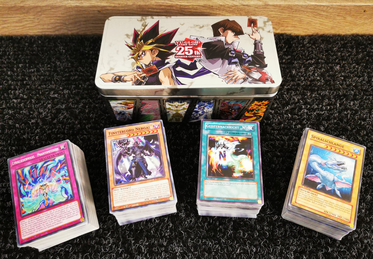 500 Yu-Gi-Oh! Karten in toller Aufbewahrungsbox (25 Jahre Jubiläums-Tin)