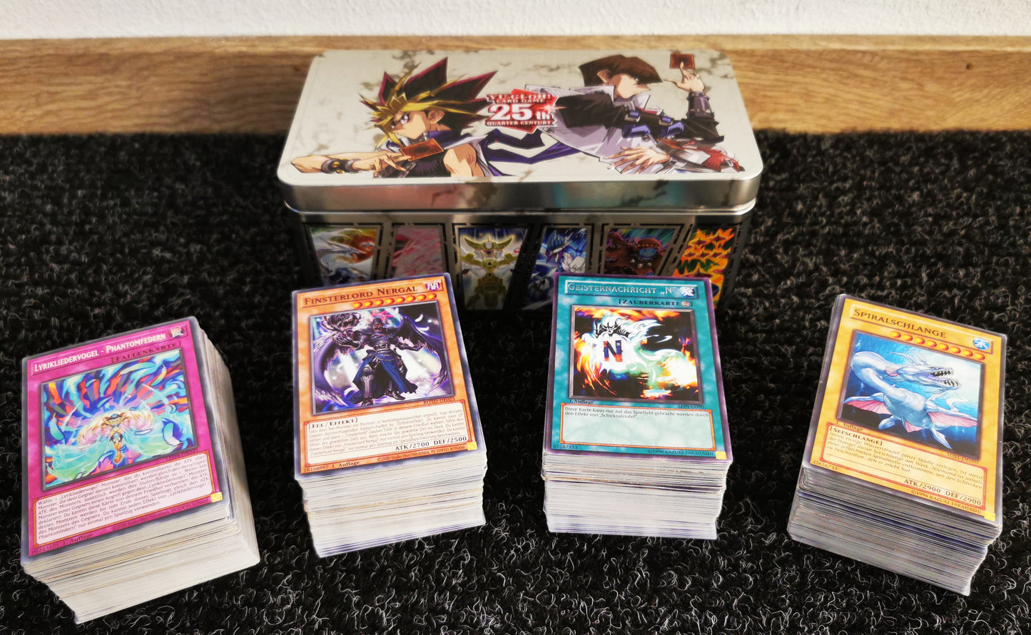 500 Yu-Gi-Oh! Karten in toller Aufbewahrungsbox (25 Jahre Jubiläums-Tin)