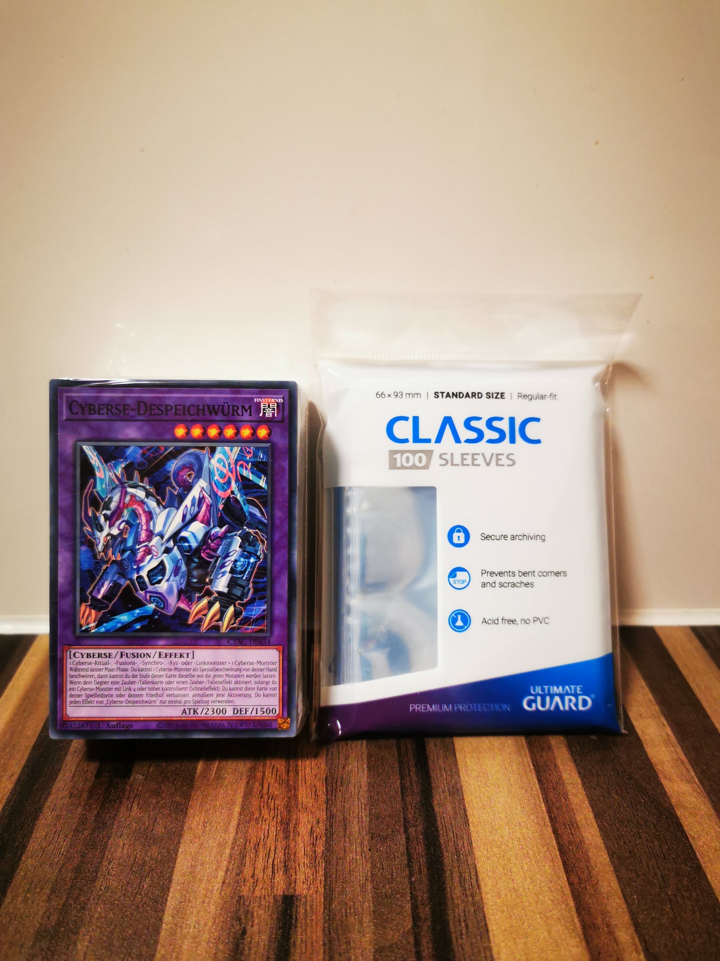 Yu-Gi-Oh! Karten-Bundle: 100 verschiedene Karten + 100 Classic Sleeves