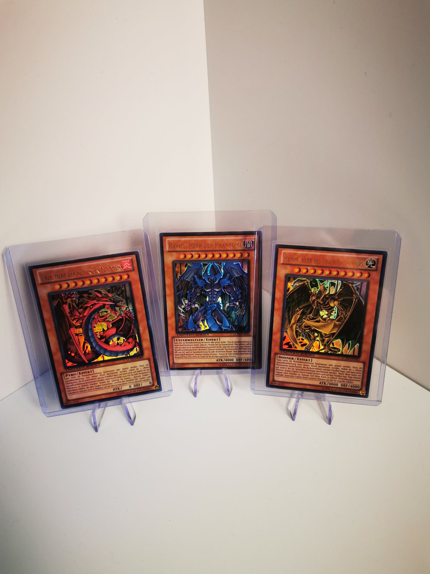 Die Ankunft der Finsternis: Das Set der Heiligen Ungeheuer!