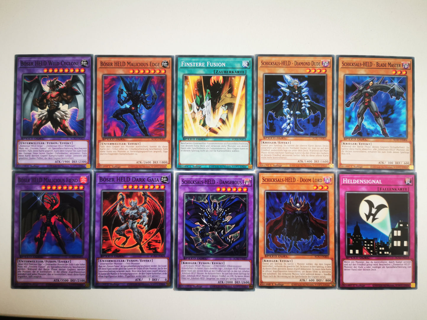 Yu-Gi-Oh! Helden Deckbau-Set (40 Karten Bundle) - Werde zur Legende